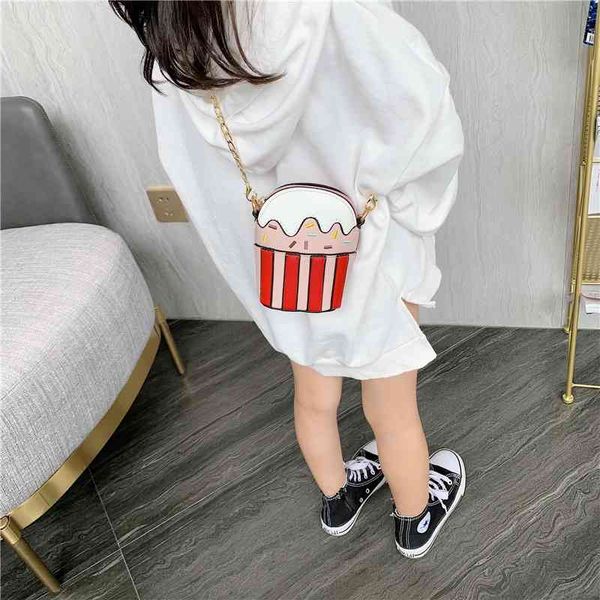 korean version of new fashion lovely cake modeling children's girls' mini diagonal small cross change women's bag
korean version of new fashion lovely cake modeling children's girls' mini diagonal small cross change women's bag