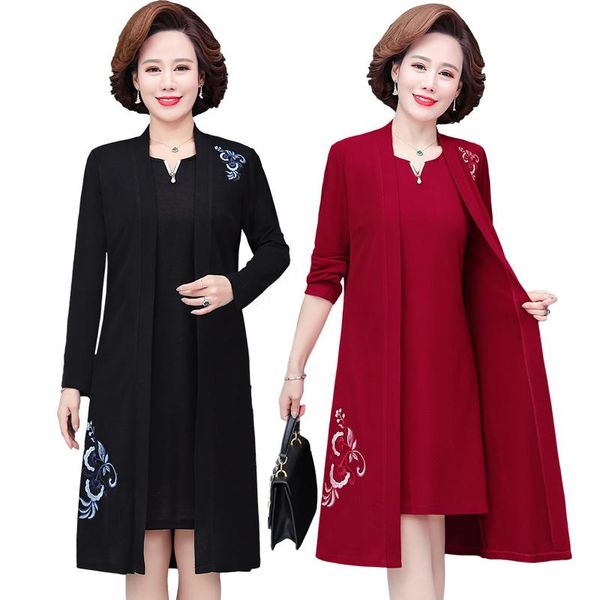 casual dresses middle-aged female dress two-piece suit spring autumn high-end elegant women's embroidered set, Black;gray
casual dresses middle-aged female dress two-piece suit spring autumn high-end elegant women's embroidered set, Black;gray