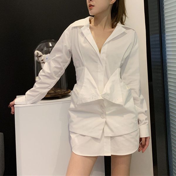 2021 new novo preto/branco feminino mini vestido profundo v falso de duas peas irregular botes solto manga longa retalhos vestidos curt, Black;gray
2021 new novo preto/branco feminino mini vestido profundo v falso de duas peas irregular botes solto manga longa retalhos vestidos curt, Black;gray