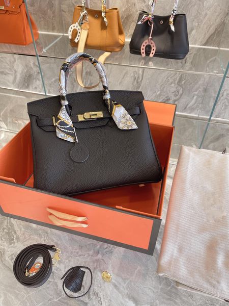 2021 totes designer women genuine leather bag, fashion lady bags,handbag tote shoulder bags
2021 totes designer women genuine leather bag, fashion lady bags,handbag tote shoulder bags
