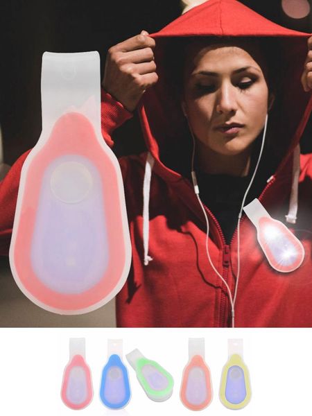 portable hand led clip outdoor led magnet lights mini night flash light running button silicone clip lamp
portable hand led clip outdoor led magnet lights mini night flash light running button silicone clip lamp