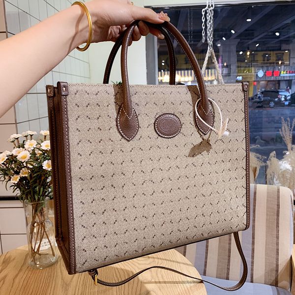 high-quality leather luxury designer ladies bags 2021 tote handbags presbyopia g letter fashion shoulder bag size: 31*26cm
high-quality leather luxury designer ladies bags 2021 tote handbags presbyopia g letter fashion shoulder bag size: 31*26cm
