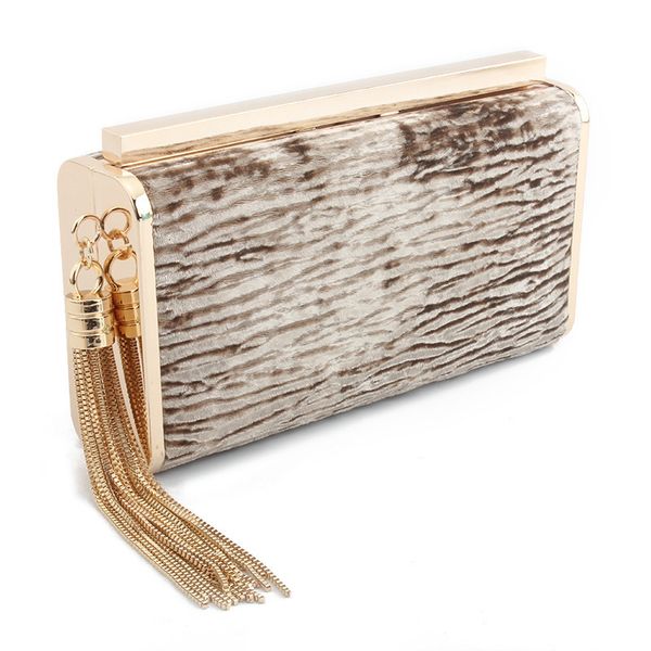 fashion evening bag flannelette fringes pleated in spring and summer of 2021 high end banquet celebrity hand dress
fashion evening bag flannelette fringes pleated in spring and summer of 2021 high end banquet celebrity hand dress