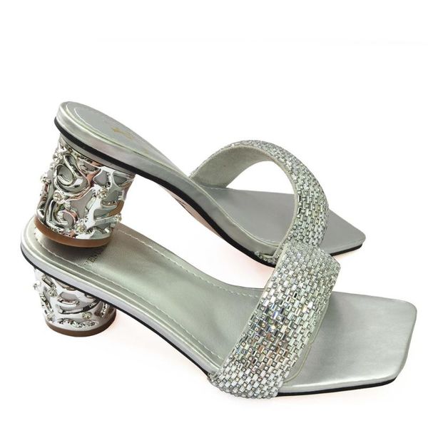 dress shoes 2021 italian women wedding decorated with metal african party pumps style nigerian, Black
dress shoes 2021 italian women wedding decorated with metal african party pumps style nigerian, Black