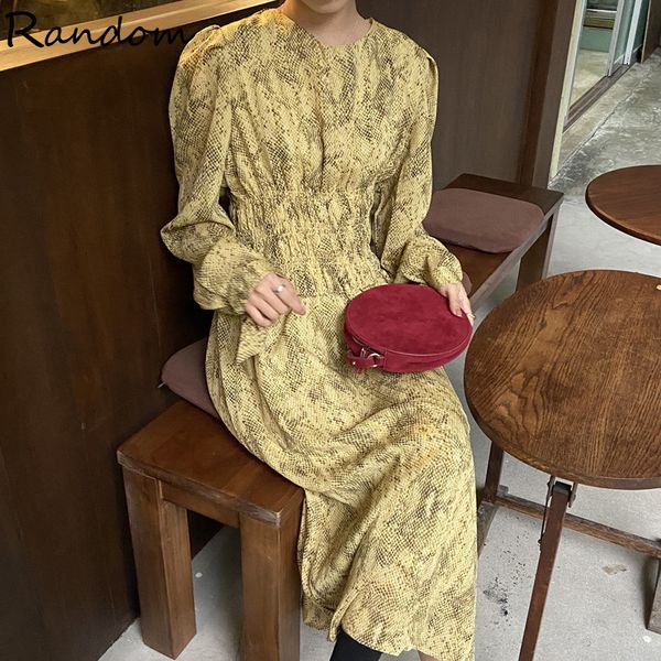 2021 women charge chiffon printing dressed casual bandage puff sleeve elegant boho autumn vintage dress long tarl, White
2021 women charge chiffon printing dressed casual bandage puff sleeve elegant boho autumn vintage dress long tarl, White