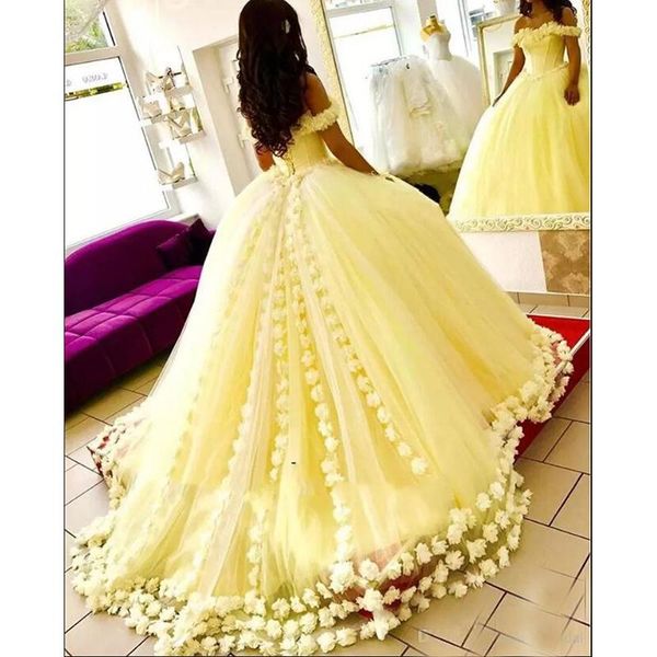 quinceanera dresses baby yellow ball gowns off the shoulder corset selling sweet 16 prom dresses with hand made flower, Blue;red
quinceanera dresses baby yellow ball gowns off the shoulder corset selling sweet 16 prom dresses with hand made flower, Blue;red