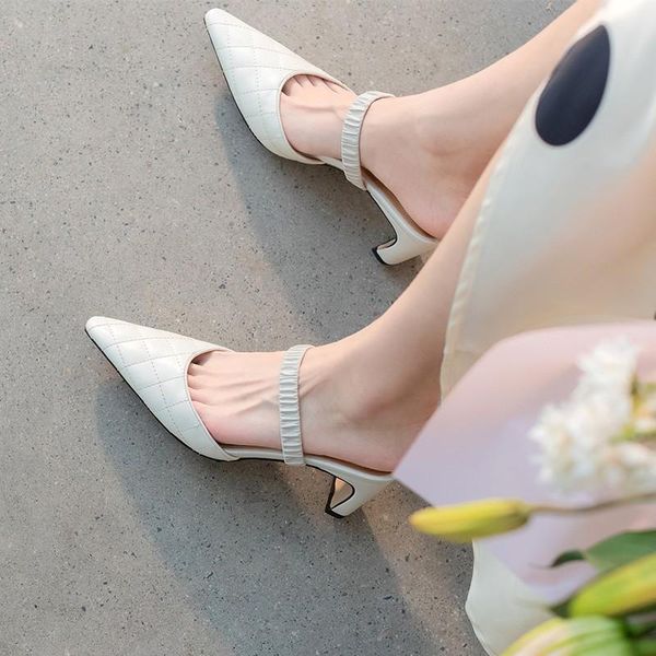 mules shoes women real leather big size 40 41 new summer 2021 cowhide covered toe slip on slipper sandals high heels woman beige, Black
mules shoes women real leather big size 40 41 new summer 2021 cowhide covered toe slip on slipper sandals high heels woman beige, Black