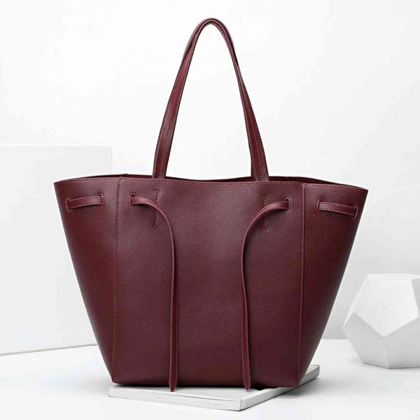 design hand 2021 new leather bucket tote bag large capacity shopping wing one shoulder trendy net red portable underarm bag 4qmc
design hand 2021 new leather bucket tote bag large capacity shopping wing one shoulder trendy net red portable underarm bag 4qmc