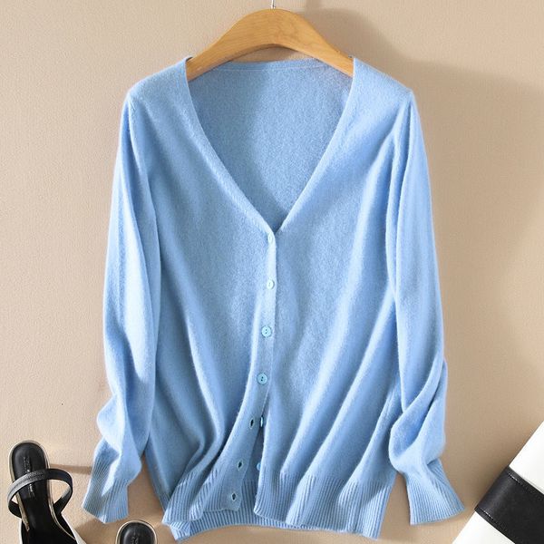 2021 new women spring autumn sweater knitted cardigan coat female v-neck loose long sleeve casual fashion knitwear shirt l547a2vk, White;black
2021 new women spring autumn sweater knitted cardigan coat female v-neck loose long sleeve casual fashion knitwear shirt l547a2vk, White;black