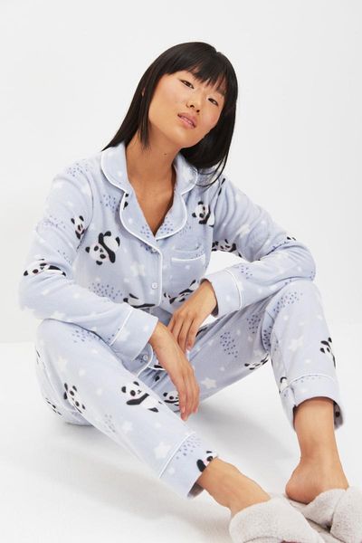 men's sleepwear trendyol panda patterned knitted pajamas set thmaw22pt0359, Black;brown
men's sleepwear trendyol panda patterned knitted pajamas set thmaw22pt0359, Black;brown
