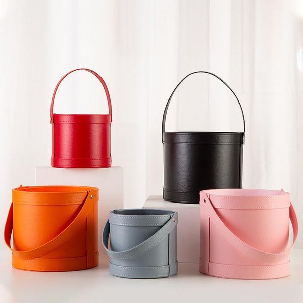 gift wrap bouquet storage box pu leather with handle round flower packaging home decor
gift wrap bouquet storage box pu leather with handle round flower packaging home decor