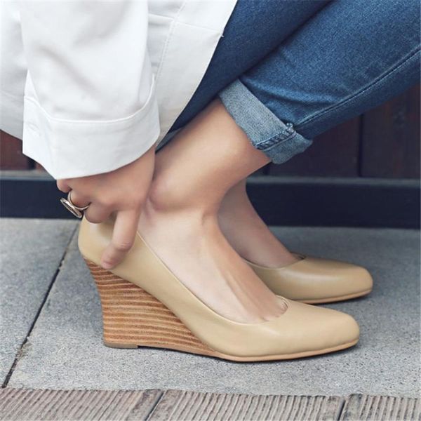 dress shoes ribetrini office lady genuine leather pointed toe slip marry janes pumps high heels solid brand design, Black
dress shoes ribetrini office lady genuine leather pointed toe slip marry janes pumps high heels solid brand design, Black