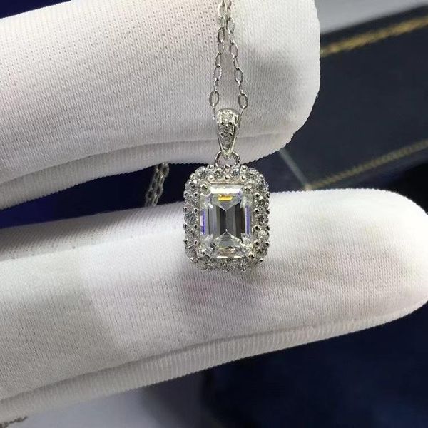chains passed diamond test s925 silver gold plated emerald full moissanite pendant women fashion jewelry luxury gift
chains passed diamond test s925 silver gold plated emerald full moissanite pendant women fashion jewelry luxury gift
