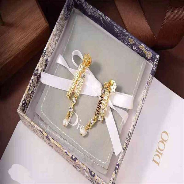 aaa designer jewelry 2021 parent's pearl letter fashion earrings female nail 925 silver needle 3xik
aaa designer jewelry 2021 parent's pearl letter fashion earrings female nail 925 silver needle 3xik