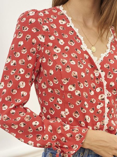 retro lace trim floral blouse new v-neck floral print shirt female sweet single-breasted blouses and 2021 new, White
retro lace trim floral blouse new v-neck floral print shirt female sweet single-breasted blouses and 2021 new, White
