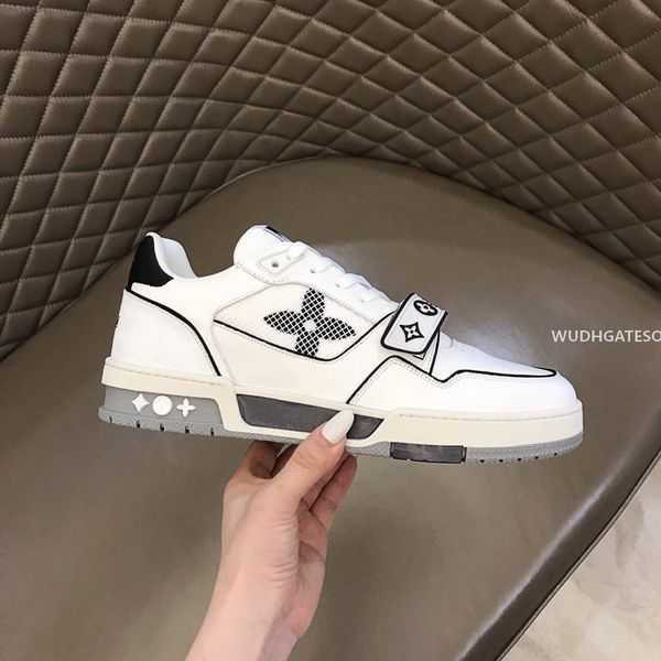 2021 italy luxury casual shoes men low flat shoes genuine leather mens shoes designer sneakers trainers size 38-45, Black
2021 italy luxury casual shoes men low flat shoes genuine leather mens shoes designer sneakers trainers size 38-45, Black