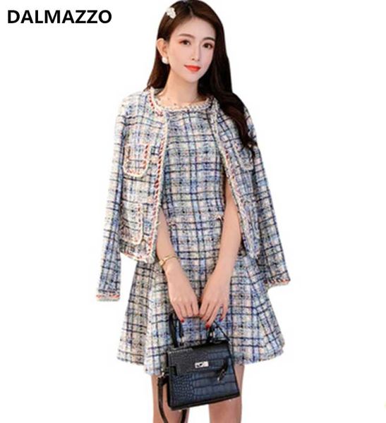 two piece dress drop women's tweed woolen suits 2021 est winter single-breasted wool short jacket coats + vest 2 pieces sets, White
two piece dress drop women's tweed woolen suits 2021 est winter single-breasted wool short jacket coats + vest 2 pieces sets, White