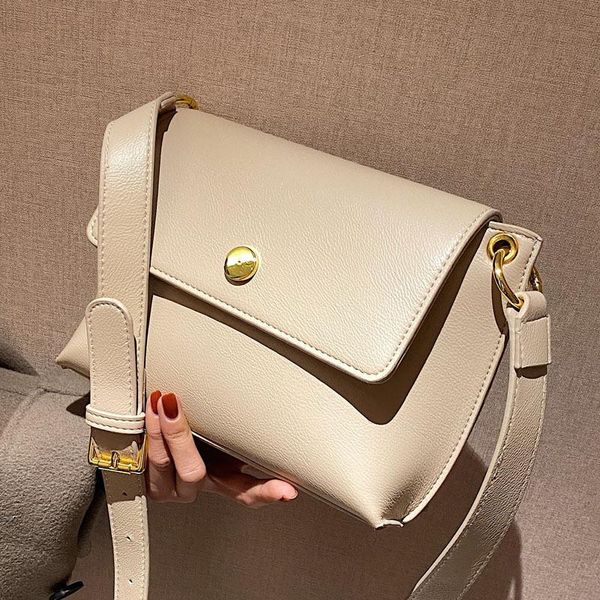 cross body 2021 fashion simple shoulder bag ladies texture commuter large capacity female leather casual messenger
cross body 2021 fashion simple shoulder bag ladies texture commuter large capacity female leather casual messenger