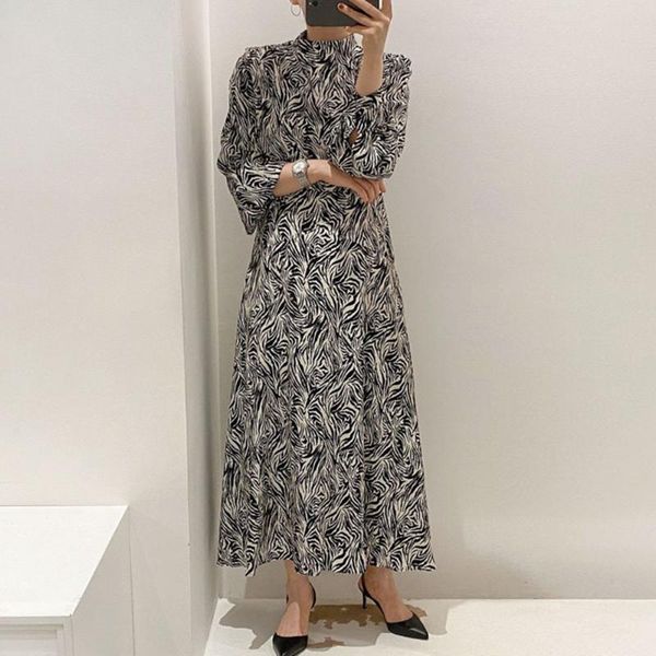 casual dresses dress 2021 korean fashion japanese style autumn printing stand-up collar long sleeve retro leopard temperament women's, Black;gray
casual dresses dress 2021 korean fashion japanese style autumn printing stand-up collar long sleeve retro leopard temperament women's, Black;gray