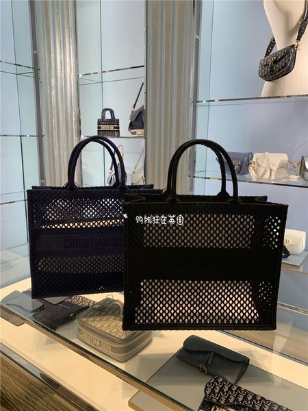 luxurys hand bags large women tote bag new boottote mesh cut out embroidery portable tote bag designers outlet zmm
luxurys hand bags large women tote bag new boottote mesh cut out embroidery portable tote bag designers outlet zmm