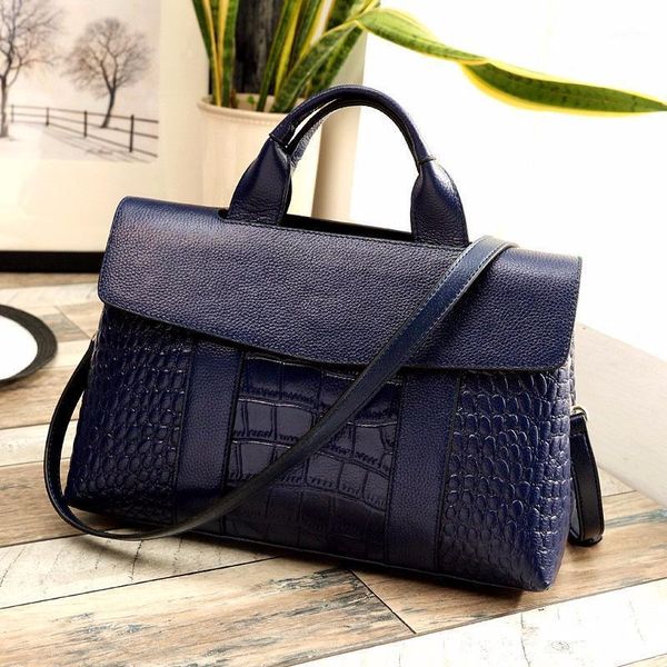 evening bags leather crocodile pattern handbag large capacity ladies bag 2021 european and american fashion messenger shoulder
evening bags leather crocodile pattern handbag large capacity ladies bag 2021 european and american fashion messenger shoulder