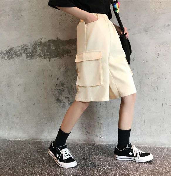 2021 new women shorts elastic high waist short pants summer elastic waist casual straight loose style, White;black
2021 new women shorts elastic high waist short pants summer elastic waist casual straight loose style, White;black