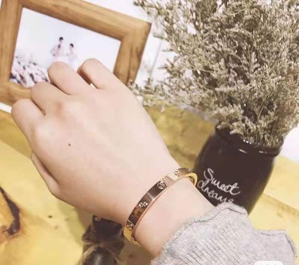 bangle beautiful lovers bracelets woman stainless steel bangles and cubic zirconia golden jewelry gifts, Black
bangle beautiful lovers bracelets woman stainless steel bangles and cubic zirconia golden jewelry gifts, Black