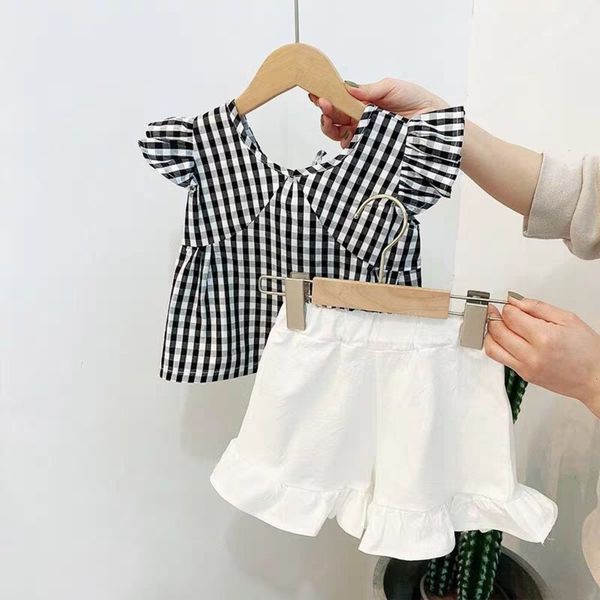 girls' summer suit style korean children's short sleeve little girl baby fashionable two piece set, White 
girls' summer suit style korean children's short sleeve little girl baby fashionable two piece set, White