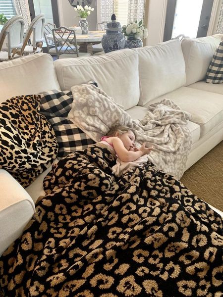 blankets super soft bed with wool blanket, velvet knit, thick sofa cover, warm and breathable throwing cover
blankets super soft bed with wool blanket, velvet knit, thick sofa cover, warm and breathable throwing cover