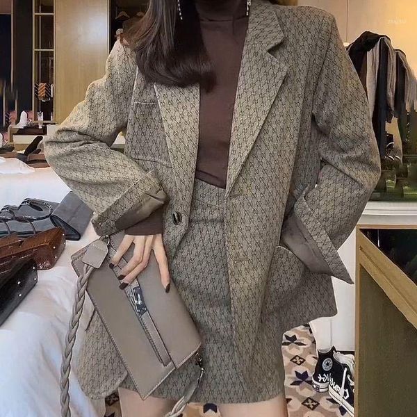 spring and autumn style temperament celebrity high end net red same tweed suit coat half skirt women's small fragrance two p piece dres, White
spring and autumn style temperament celebrity high end net red same tweed suit coat half skirt women's small fragrance two p piece dres, White