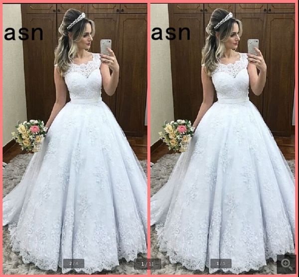 robe de mariage 2021 ball gown white lace appliques wedding dress vintage cap sleeve scoop neckline puffy princess bride dresses court train
robe de mariage 2021 ball gown white lace appliques wedding dress vintage cap sleeve scoop neckline puffy princess bride dresses court train