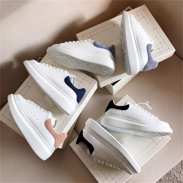 2022 designer casual shoes fashion shoes platform sneakers triple luxury velvet suede with logo lace up oversized height-increased 36-45, Black
2022 designer casual shoes fashion shoes platform sneakers triple luxury velvet suede with logo lace up oversized height-increased 36-45, Black