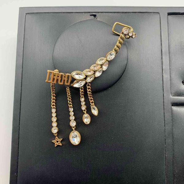 high version letter tassel wheat ear ring women earnail women signature fashion net red earbone clip accessories black friday, Golden
high version letter tassel wheat ear ring women earnail women signature fashion net red earbone clip accessories black friday, Golden