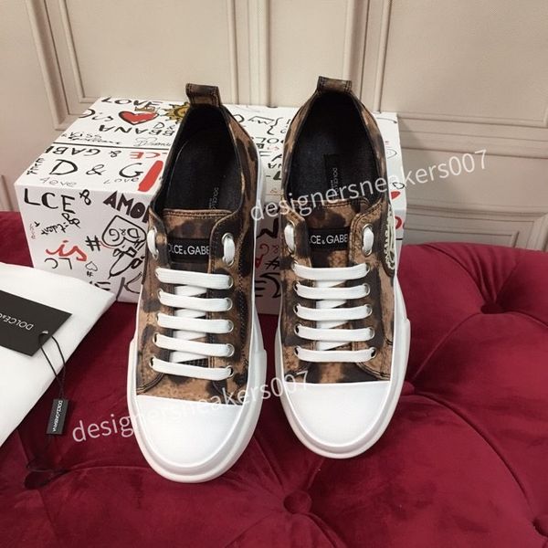 boots designer race runner sneaker shoes,men women casual flats for couple mesh breathable sports wholesale outdoor trainers eu35-45, Black
boots designer race runner sneaker shoes,men women casual flats for couple mesh breathable sports wholesale outdoor trainers eu35-45, Black