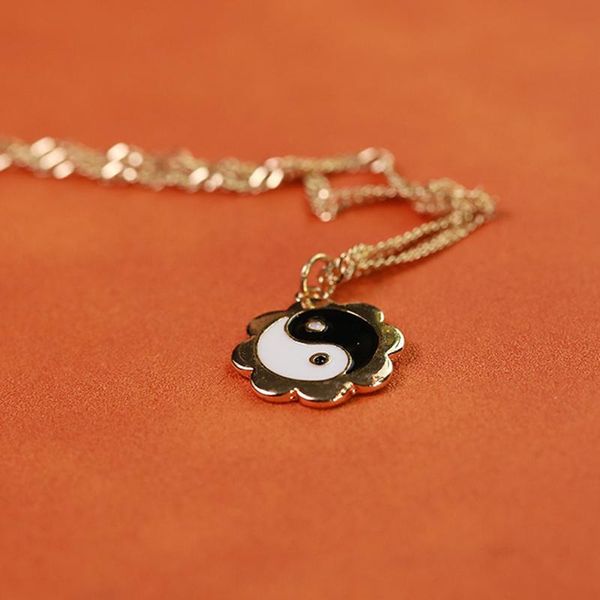 pendant necklaces goth black white flower yin yang necklace for women metal punk hip hop vintage fashion charms 90s aesthetic, Silver
pendant necklaces goth black white flower yin yang necklace for women metal punk hip hop vintage fashion charms 90s aesthetic, Silver