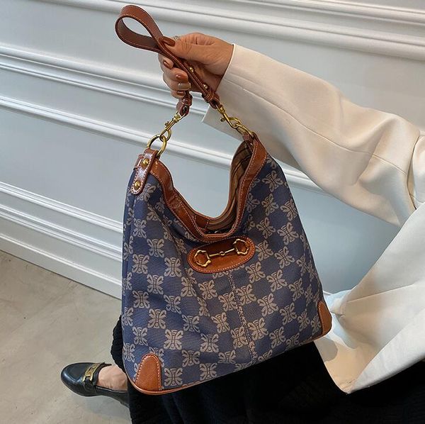 factory wholesale womens leather shoulder bags winter soft canvas handbag street trend printing underarm bag personalized gold decorative wo, Black;red
factory wholesale womens leather shoulder bags winter soft canvas handbag street trend printing underarm bag personalized gold decorative wo, Black;red