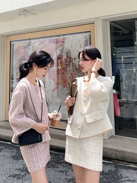 2021 new outono inverno 2 piece set mulheres tweed jaqueta curta casaco de l + bodycon pencil skirt suit conjuntos lvf3, White
2021 new outono inverno 2 piece set mulheres tweed jaqueta curta casaco de l + bodycon pencil skirt suit conjuntos lvf3, White