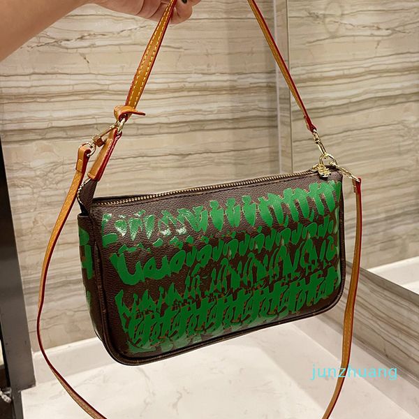 designer- women pochette bag luxurys bags vintage letters graffiti underarm shoulder handbag leather crossbody pouch handbags
designer- women pochette bag luxurys bags vintage letters graffiti underarm shoulder handbag leather crossbody pouch handbags