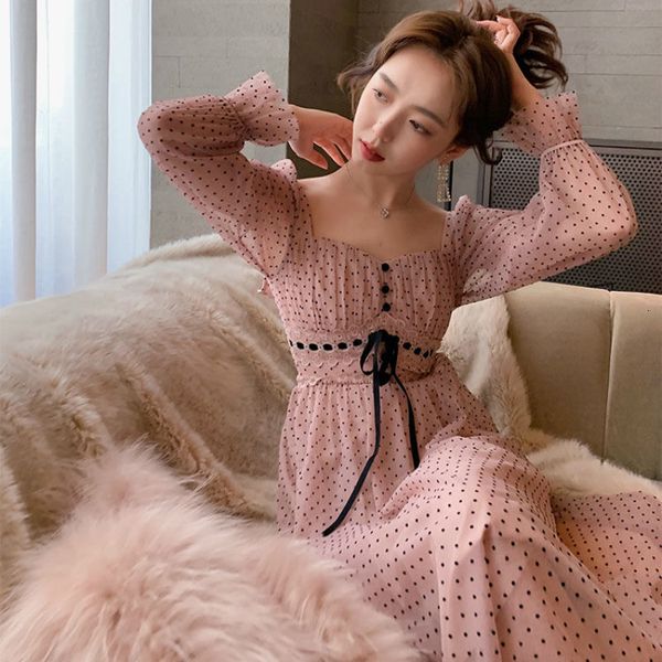 elegant office 2021 spring dot dressed in a vintage french korean piece midi dress female puffer square sleeve collor casy, Black;gray
elegant office 2021 spring dot dressed in a vintage french korean piece midi dress female puffer square sleeve collor casy, Black;gray