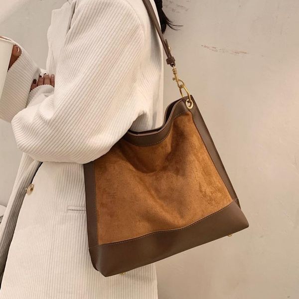 shoulder bags matte leather women vintage female big handbag large capacity 2021 tend brand travel casual totes ladies hand bag
shoulder bags matte leather women vintage female big handbag large capacity 2021 tend brand travel casual totes ladies hand bag