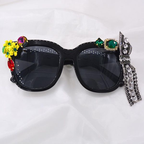 sunglasses 2021 women brand design baroque fashion diamond flowers accessories ladies vintage shades gafas uv400, White;black
sunglasses 2021 women brand design baroque fashion diamond flowers accessories ladies vintage shades gafas uv400, White;black