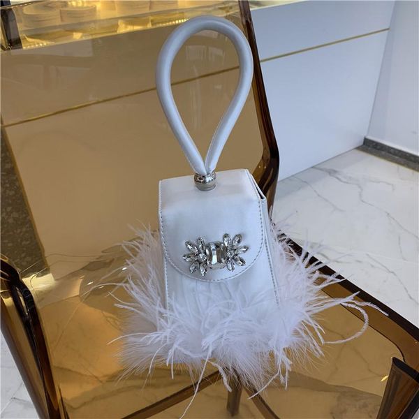 diamond bag bucket bag women evening ins chain ostrich hair handbag banquet party purse shoulder bags handle
diamond bag bucket bag women evening ins chain ostrich hair handbag banquet party purse shoulder bags handle