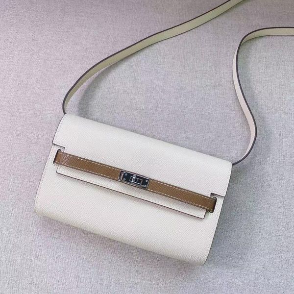 evening bags luxury designer handbag leather ladies bag 2021 trend shoulder hit color lock messenger small square
evening bags luxury designer handbag leather ladies bag 2021 trend shoulder hit color lock messenger small square