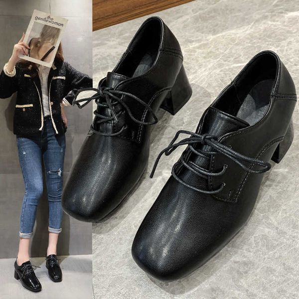 patent leather high-heeled single sho women's autumn 2021 thick heel square head deep mouth black lace up middle
patent leather high-heeled single sho women's autumn 2021 thick heel square head deep mouth black lace up middle