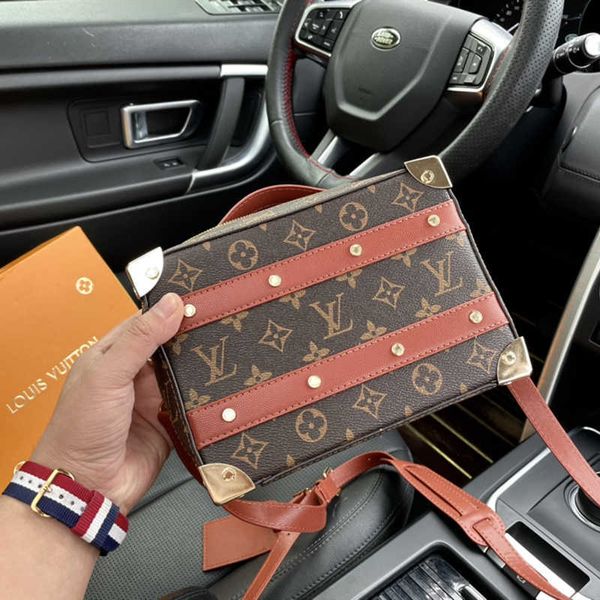 vintage wallets handle trunk shoulder crossbody bags designers luxurys handbags purse vutton men women fashion messenger
vintage wallets handle trunk shoulder crossbody bags designers luxurys handbags purse vutton men women fashion messenger