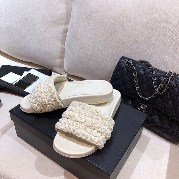 south korean version of women's shoes 2021 summer fashion wearing slippers women versatile flat flip flops beach cool slippers t, Black
south korean version of women's shoes 2021 summer fashion wearing slippers women versatile flat flip flops beach cool slippers t, Black