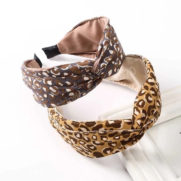 korean printing hairbands wide winter new headbands hair band bezel headdress for women retro hair hoop accessories, Slivery;white
korean printing hairbands wide winter new headbands hair band bezel headdress for women retro hair hoop accessories, Slivery;white