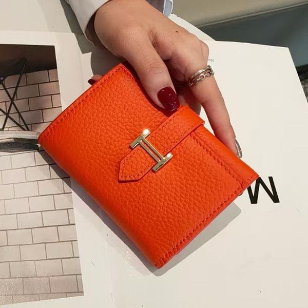 2021 womens wallets fold purses genuine leather fashion short phone luxury design hasp purse small wallet, Red;black
2021 womens wallets fold purses genuine leather fashion short phone luxury design hasp purse small wallet, Red;black