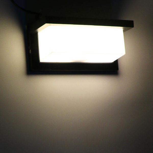 15w outdoorlighting waterproof modern cuboid cob led wall lamps ip65 aluminum courtyard garden corridor porch lights ac 85-265v
15w outdoorlighting waterproof modern cuboid cob led wall lamps ip65 aluminum courtyard garden corridor porch lights ac 85-265v