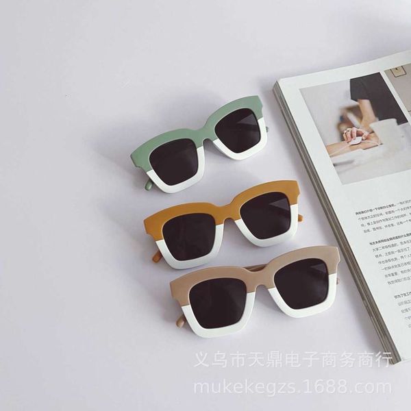 2197 color matching large box sunglasses for children, Blue
2197 color matching large box sunglasses for children, Blue